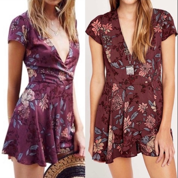 3/$30 🌸 UO Kimchi Blue - Maroon Floral Anita Romper, Size 6 - Picture 1 of 8